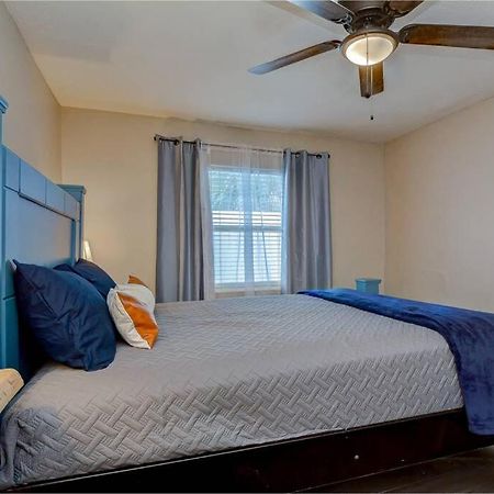 Driftwood Castle Urban Oasis With Firepit Near Convention Center And Amalie Arena, Room For 6 Tampa Luaran gambar