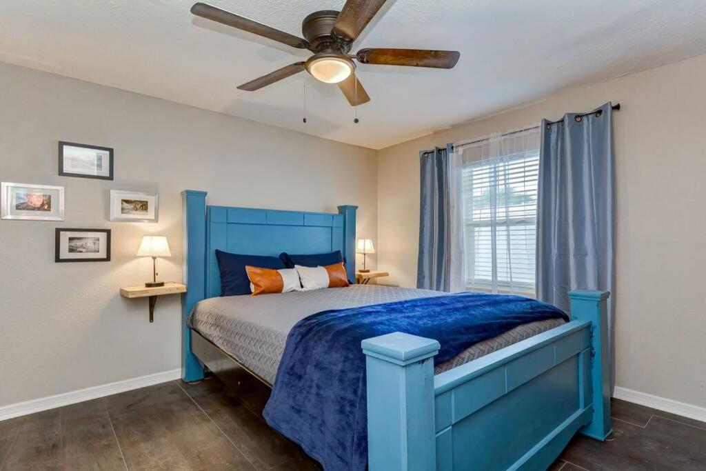 Driftwood Castle Urban Oasis With Firepit Near Convention Center And Amalie Arena, Room For 6 Tampa Luaran gambar