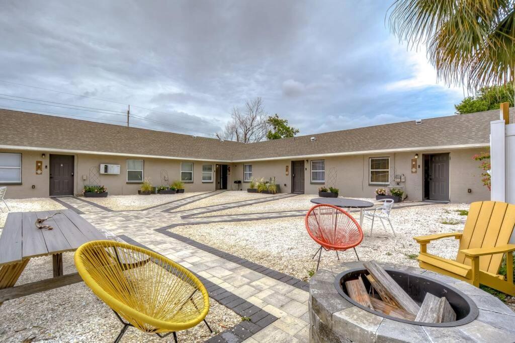 Driftwood Castle Urban Oasis With Firepit Near Convention Center And Amalie Arena, Room For 6 Tampa Luaran gambar